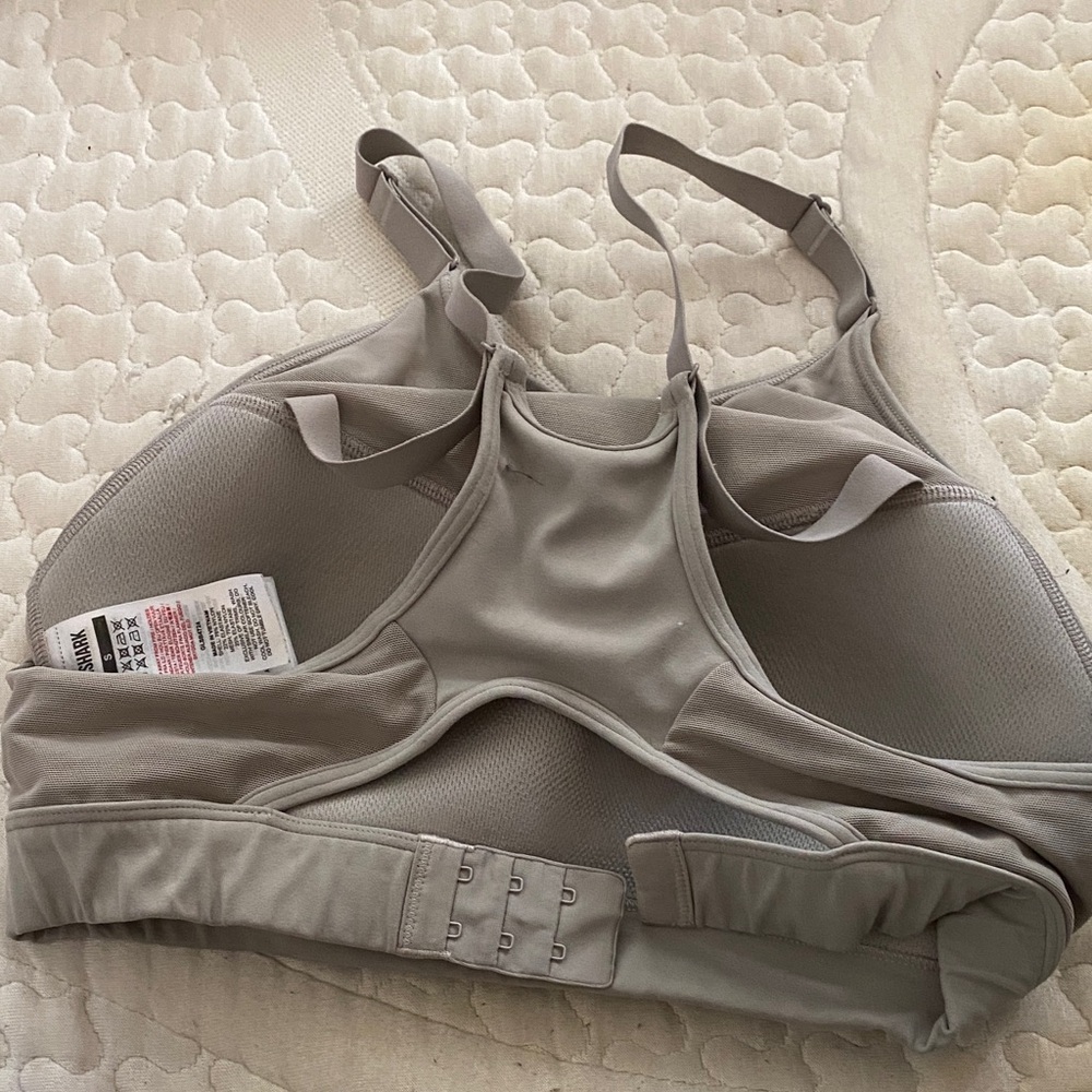 Gymshark Light Gray Sports Bra - Picture 2 of 3